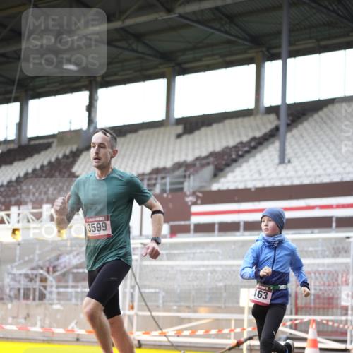07.12.2025 - St. Pauli X-Mass-Run No. 15 Patografie http://msf.ph/oto/9369747 07.12.2025 11:28:10 Ziel 2138, 2139, 2162, 2163, 2164, 3057, 3063, 3074, 3599, 3670, 4644, 4653, 4655 meine-sportfotos.de