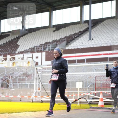 07.12.2025 - St. Pauli X-Mass-Run No. 15 Patografie http://msf.ph/oto/9369756 07.12.2025 11:28:12 Ziel 2138, 2139, 2162, 2163, 2164, 3057, 3063, 3074, 3599, 3670, 4644, 4653, 4655 meine-sportfotos.de