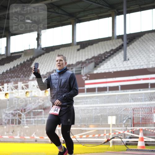 07.12.2025 - St. Pauli X-Mass-Run No. 15 Patografie http://msf.ph/oto/9369763 07.12.2025 11:28:13 Ziel 2162, 2163, 2164, 3057, 3063, 3074, 3599, 3670, 4644, 4653, 4655 meine-sportfotos.de