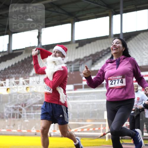07.12.2025 - St. Pauli X-Mass-Run No. 15 Patografie http://msf.ph/oto/9369794 07.12.2025 11:28:30 Ziel 1897, 1917, 1919, 1920, 1921, 2426, 2427, 2431, 2495, 2774, 2808, 2845, 4641, 4832 meine-sportfotos.de