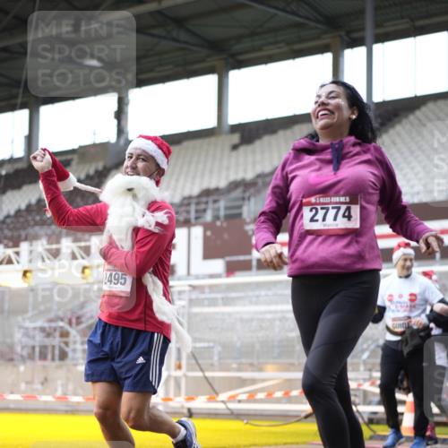 07.12.2025 - St. Pauli X-Mass-Run No. 15 Patografie http://msf.ph/oto/9369796 07.12.2025 11:28:30 Ziel 1897, 1917, 1919, 1920, 1921, 2426, 2427, 2431, 2495, 2774, 2808, 2845, 4641, 4832 meine-sportfotos.de
