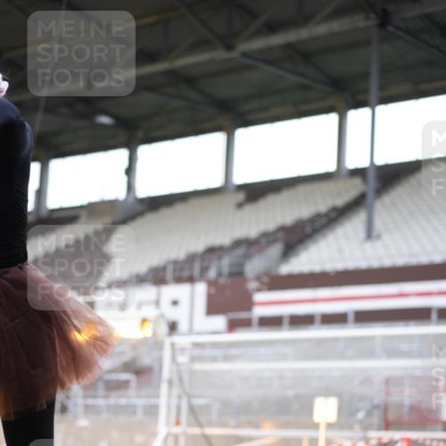 07.12.2025 - St. Pauli X-Mass-Run No. 15 Patografie http://msf.ph/oto/9369844 07.12.2025 11:29:06 Ziel 861, 2676, 3235, 3236, 4392, 4432, 4452 meine-sportfotos.de