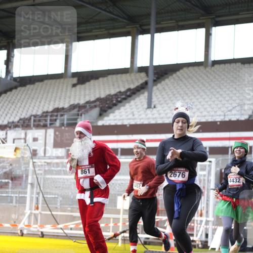07.12.2025 - St. Pauli X-Mass-Run No. 15 Patografie http://msf.ph/oto/9369849 07.12.2025 11:29:09 Ziel 861, 2285, 2676, 3235, 3236, 4392, 4432, 4452 meine-sportfotos.de