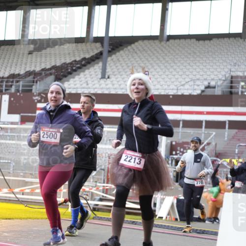 07.12.2025 - St. Pauli X-Mass-Run No. 15 Patografie http://msf.ph/oto/9369864 07.12.2025 11:29:19 Ziel 861, 1759, 2213, 2285, 2500, 2522, 2676, 2701, 2702, 3235, 3236, 4392, 4432, 4452 meine-sportfotos.de