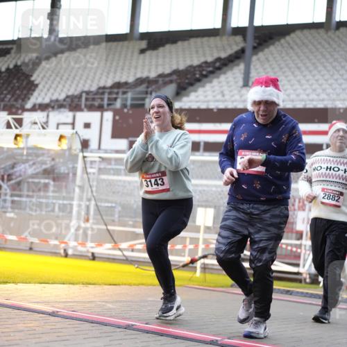 07.12.2025 - St. Pauli X-Mass-Run No. 15 Patografie http://msf.ph/oto/9369885 07.12.2025 11:29:27 Ziel 1759, 2213, 2285, 2500, 2522, 2701, 2702, 2882, 3143, 3144, 3146 meine-sportfotos.de