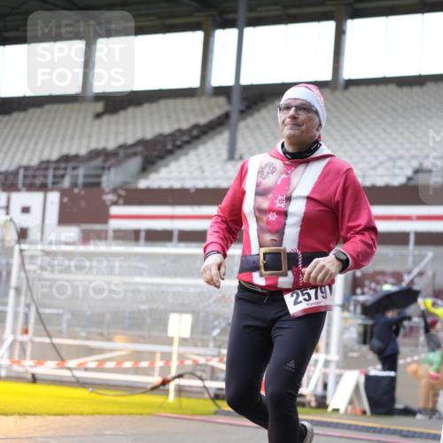 07.12.2025 - St. Pauli X-Mass-Run No. 15 Patografie http://msf.ph/oto/9369893 07.12.2025 11:29:30 Ziel 1759, 2213, 2500, 2522, 2701, 2702, 2882, 3143, 3144, 3146 meine-sportfotos.de