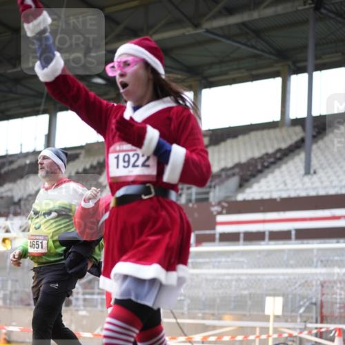 07.12.2025 - St. Pauli X-Mass-Run No. 15 Patografie http://msf.ph/oto/9369903 07.12.2025 11:29:39 Ziel 859, 882, 1922, 1924, 1925, 2838, 2840, 2882, 3143, 3144, 3146, 4651 meine-sportfotos.de