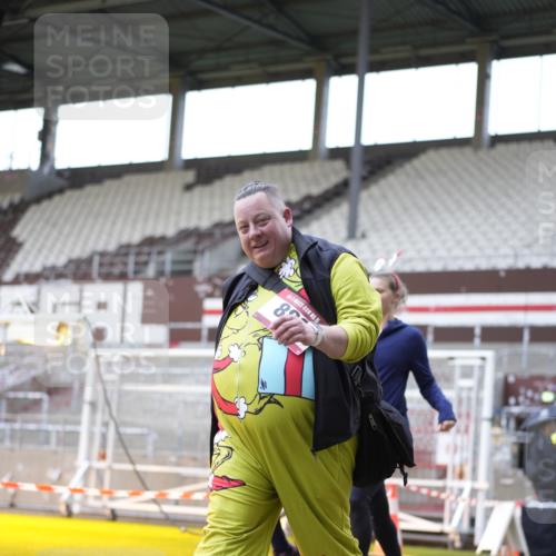 07.12.2025 - St. Pauli X-Mass-Run No. 15 Patografie http://msf.ph/oto/9369911 07.12.2025 11:29:41 Ziel 859, 882, 1922, 1924, 1925, 2787, 2838, 2840, 2882, 3143, 3144, 3146, 4651, 4839 meine-sportfotos.de