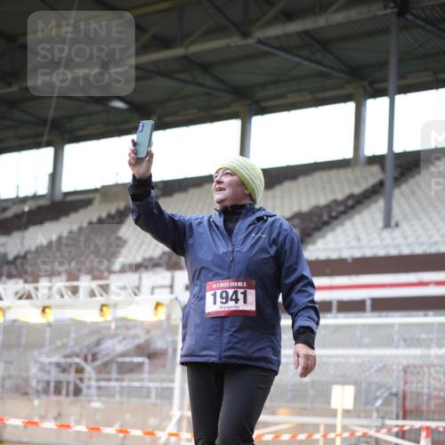 07.12.2025 - St. Pauli X-Mass-Run No. 15 Patografie http://msf.ph/oto/9369922 07.12.2025 11:29:55 Ziel 1941, 2787, 2838, 2840, 3303, 4839 meine-sportfotos.de