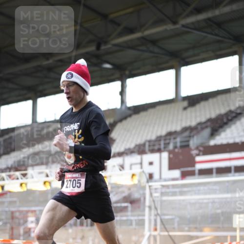 07.12.2025 - St. Pauli X-Mass-Run No. 15 Patografie http://msf.ph/oto/9369929 07.12.2025 11:30:04 Ziel 1941, 2705, 3303 meine-sportfotos.de