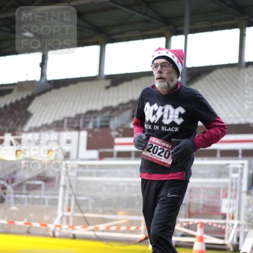 07.12.2025 - St. Pauli X-Mass-Run No. 15 Patografie http://msf.ph/oto/9369941 07.12.2025 11:30:20 Ziel 2020, 2509, 2876 meine-sportfotos.de