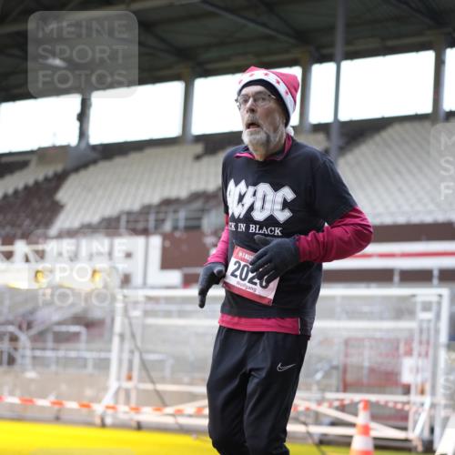 07.12.2025 - St. Pauli X-Mass-Run No. 15 Patografie http://msf.ph/oto/9369942 07.12.2025 11:30:20 Ziel 2020, 2509, 2876 meine-sportfotos.de