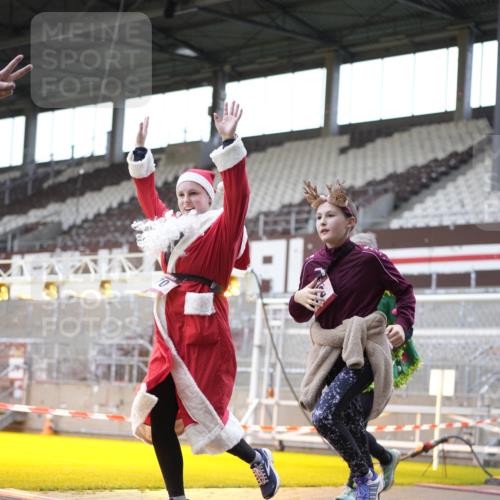 07.12.2025 - St. Pauli X-Mass-Run No. 15 Patografie http://msf.ph/oto/9369951 07.12.2025 11:30:36 Ziel 865, 870, 872, 2308, 2317, 2319, 2871 meine-sportfotos.de