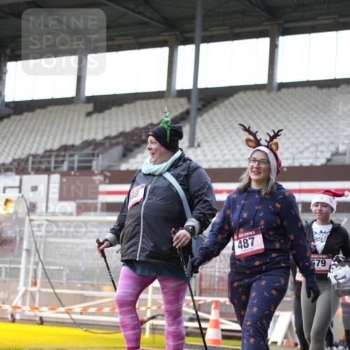 07.12.2025 - St. Pauli X-Mass-Run No. 15 Patografie http://msf.ph/oto/9369965 07.12.2025 11:30:44 Ziel 487, 539, 554, 579, 581, 848, 865, 870, 872, 2307, 2308, 2311, 2314, 2317, 2319, 2449, 2450, 2871, 3328 meine-sportfotos.de