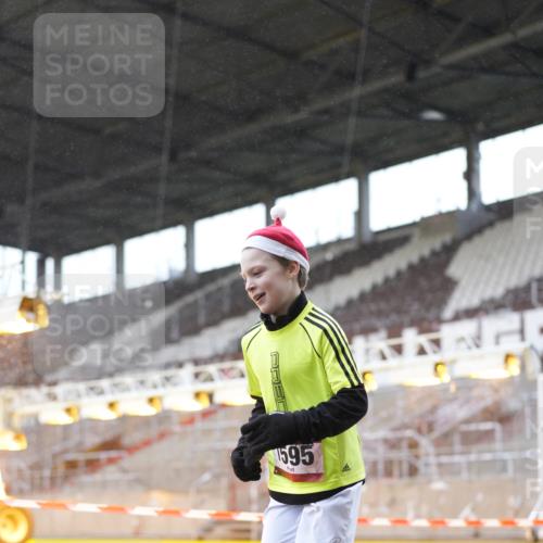 07.12.2025 - St. Pauli X-Mass-Run No. 15 Patografie http://msf.ph/oto/9369977 07.12.2025 11:30:53 Ziel 203, 487, 539, 554, 579, 581, 848, 1595, 2307, 2308, 2311, 2314, 2317, 2449, 2450, 3328 meine-sportfotos.de