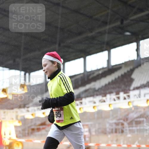 07.12.2025 - St. Pauli X-Mass-Run No. 15 Patografie http://msf.ph/oto/9369979 07.12.2025 11:30:53 Ziel 203, 487, 539, 554, 579, 581, 848, 1595, 2307, 2308, 2311, 2314, 2317, 2449, 2450, 3328 meine-sportfotos.de