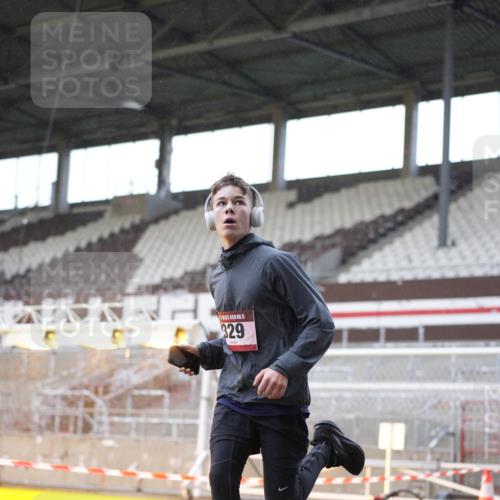 07.12.2025 - St. Pauli X-Mass-Run No. 15 Patografie http://msf.ph/oto/9369981 07.12.2025 11:30:59 Ziel 203, 329, 539, 554, 1595, 2449, 2450, 3328 meine-sportfotos.de