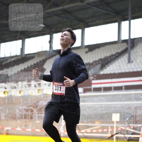 07.12.2025 - St. Pauli X-Mass-Run No. 15 Patografie http://msf.ph/oto/9370017 07.12.2025 11:31:22 Ziel 331, 1755, 2017, 2428, 2429, 2430, 2492, 2493, 3181, 3182, 3184, 3238, 3239, 3352, 3436, 3600, 4105 meine-sportfotos.de