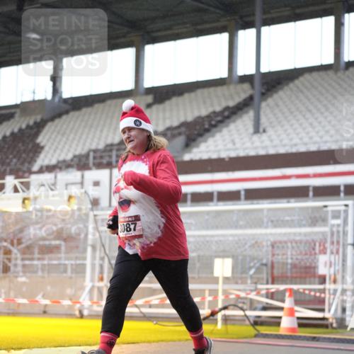 07.12.2025 - St. Pauli X-Mass-Run No. 15 Patografie http://msf.ph/oto/9370024 07.12.2025 11:31:29 Ziel 331, 2017, 3087, 3600 meine-sportfotos.de