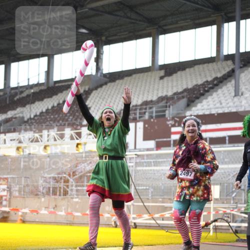 07.12.2025 - St. Pauli X-Mass-Run No. 15 Patografie http://msf.ph/oto/9370047 07.12.2025 11:31:42 Ziel 2048, 2497, 2523, 2527, 2587, 2654, 2656, 3087, 3678 meine-sportfotos.de