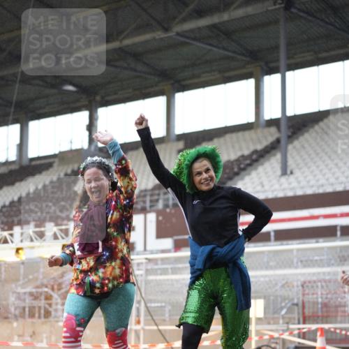 07.12.2025 - St. Pauli X-Mass-Run No. 15 Patografie http://msf.ph/oto/9370051 07.12.2025 11:31:43 Ziel 2048, 2497, 2523, 2527, 2587, 2654, 2656, 3087, 3678 meine-sportfotos.de