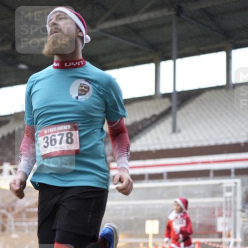 07.12.2025 - St. Pauli X-Mass-Run No. 15 Patografie http://msf.ph/oto/9370057 07.12.2025 11:31:44 Ziel 2048, 2050, 2497, 2523, 2527, 2587, 2654, 2656, 3678, 4642 meine-sportfotos.de