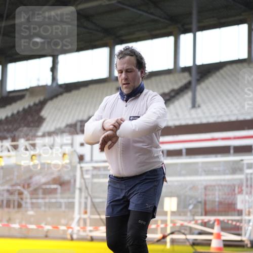 07.12.2025 - St. Pauli X-Mass-Run No. 15 Patografie http://msf.ph/oto/9370082 07.12.2025 11:32:00 Ziel 2048, 2050, 2120, 3343, 4633, 4640, 4642 meine-sportfotos.de