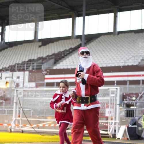 07.12.2025 - St. Pauli X-Mass-Run No. 15 Patografie http://msf.ph/oto/9370084 07.12.2025 11:32:08 Ziel 1081, 2043, 2044, 3173, 3177, 3343, 4640 meine-sportfotos.de
