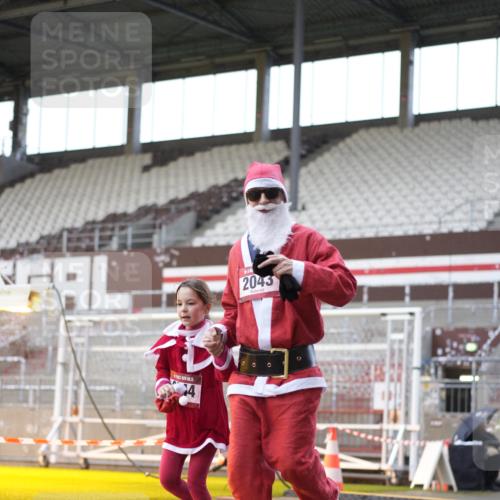 07.12.2025 - St. Pauli X-Mass-Run No. 15 Patografie http://msf.ph/oto/9370086 07.12.2025 11:32:08 Ziel 1081, 2043, 2044, 3173, 3177, 3343, 4640 meine-sportfotos.de