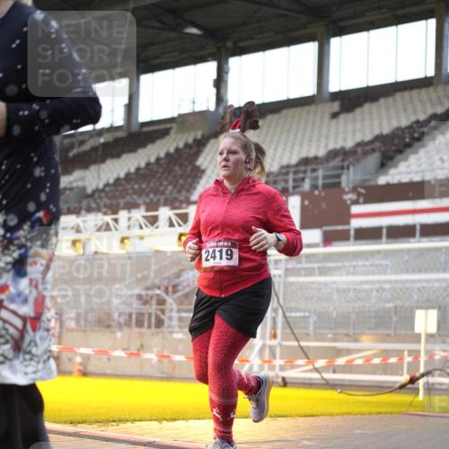 07.12.2025 - St. Pauli X-Mass-Run No. 15 Patografie http://msf.ph/oto/9370103 07.12.2025 11:32:18 Ziel 1081, 2043, 2044, 2283, 2419, 2595, 3173, 3177 meine-sportfotos.de