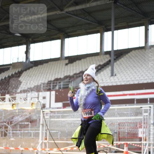 07.12.2025 - St. Pauli X-Mass-Run No. 15 Patografie http://msf.ph/oto/9370128 07.12.2025 11:32:30 Ziel 1884, 1886, 1998, 1999, 2000, 2015, 2283, 2419, 2595 meine-sportfotos.de