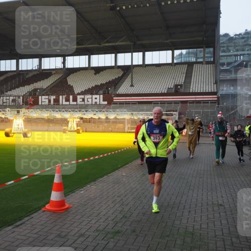 07.12.2025 - St. Pauli X-Mass-Run No. 15 Fabian Wolf http://msf.ph/oto/9370139 07.12.2025 10:01:29 Ziel 118, 393, 780, 783, 804, 1124, 1294, 1760, 3187, 3878 meine-sportfotos.de