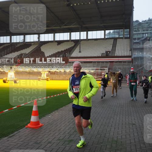 07.12.2025 - St. Pauli X-Mass-Run No. 15 Fabian Wolf http://msf.ph/oto/9370143 07.12.2025 10:01:30 Ziel 118, 393, 780, 783, 804, 1124, 1294, 1760, 3187, 3878 meine-sportfotos.de