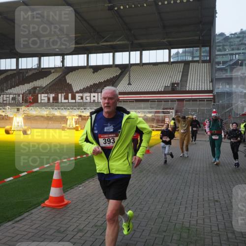 07.12.2025 - St. Pauli X-Mass-Run No. 15 Fabian Wolf http://msf.ph/oto/9370145 07.12.2025 10:01:30 Ziel 118, 393, 780, 783, 804, 1124, 1294, 1760, 3187, 3878 meine-sportfotos.de