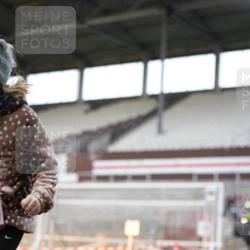 07.12.2025 - St. Pauli X-Mass-Run No. 15 Patografie http://msf.ph/oto/9370153 07.12.2025 11:33:02 Ziel 321, 977, 1013, 1591, 2005, 2016, 2107, 2113, 2278, 2281, 2282, 2284, 2662, 3269, 3271 meine-sportfotos.de
