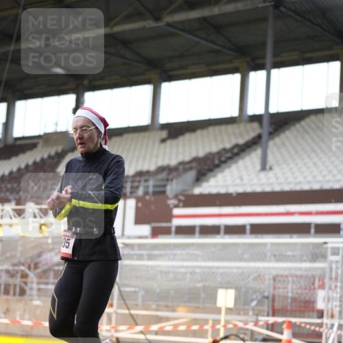 07.12.2025 - St. Pauli X-Mass-Run No. 15 Patografie http://msf.ph/oto/9370157 07.12.2025 11:33:03 Ziel 321, 977, 1013, 1591, 2005, 2016, 2107, 2113, 2278, 2281, 2282, 2284, 2662, 3039, 3041, 3269, 3271 meine-sportfotos.de