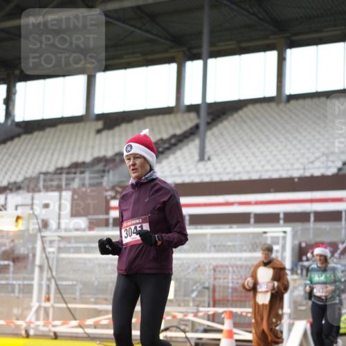 07.12.2025 - St. Pauli X-Mass-Run No. 15 Patografie http://msf.ph/oto/9370170 07.12.2025 11:33:08 Ziel 321, 977, 1013, 1591, 2005, 2016, 2107, 2113, 2278, 2281, 2282, 2284, 2612, 2613, 2614, 2620, 2662, 3039, 3041, 3269 meine-sportfotos.de