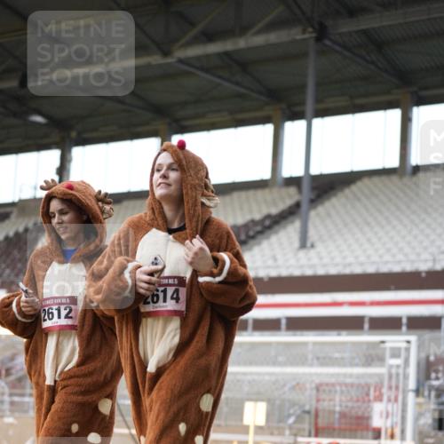07.12.2025 - St. Pauli X-Mass-Run No. 15 Patografie http://msf.ph/oto/9370178 07.12.2025 11:33:11 Ziel 321, 977, 1013, 1591, 2005, 2016, 2612, 2613, 2614, 2620, 2662, 3039, 3041, 3166, 3169 meine-sportfotos.de