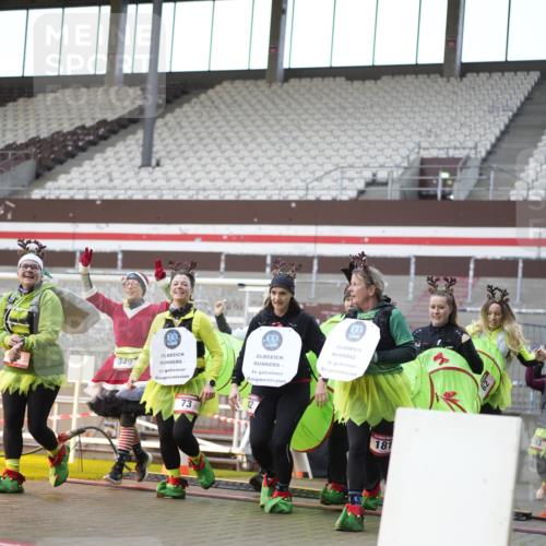 07.12.2025 - St. Pauli X-Mass-Run No. 15 Patografie http://msf.ph/oto/9370190 07.12.2025 11:33:21 Ziel 56, 62, 72, 73, 85, 94, 103, 110, 142, 181, 260, 340, 349, 1361, 2016, 2612, 2613, 2614, 2620, 3039, 3041, 3166, 3169, 3254 meine-sportfotos.de