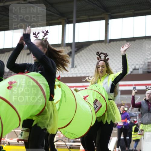 07.12.2025 - St. Pauli X-Mass-Run No. 15 Patografie http://msf.ph/oto/9370202 07.12.2025 11:33:24 Ziel 56, 62, 72, 73, 85, 94, 103, 110, 142, 181, 260, 340, 349, 1361, 2612, 2613, 2614, 2620, 3166, 3169, 3253, 3254 meine-sportfotos.de