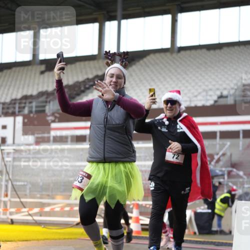07.12.2025 - St. Pauli X-Mass-Run No. 15 Patografie http://msf.ph/oto/9370207 07.12.2025 11:33:26 Ziel 56, 62, 72, 73, 85, 94, 103, 110, 142, 181, 260, 340, 349, 354, 378, 1361, 3166, 3169, 3253, 3254, 4649 meine-sportfotos.de
