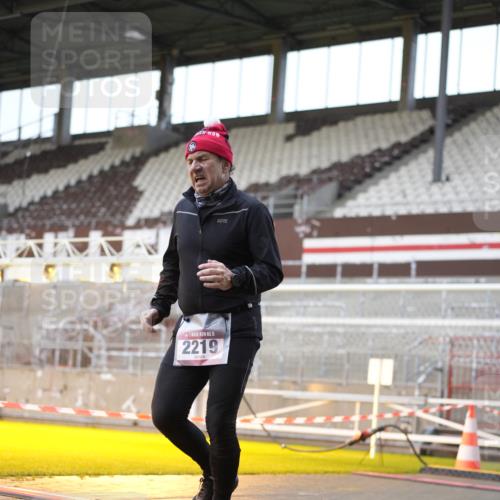 07.12.2025 - St. Pauli X-Mass-Run No. 15 Patografie http://msf.ph/oto/9370235 07.12.2025 11:33:45 Ziel 229, 239, 354, 378, 2056, 2219, 3601, 3737, 3740, 4649, 4844 meine-sportfotos.de