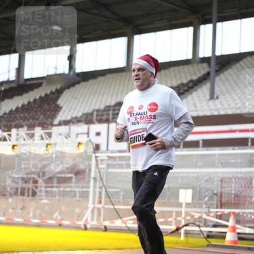 07.12.2025 - St. Pauli X-Mass-Run No. 15 Patografie http://msf.ph/oto/9370247 07.12.2025 11:33:52 Ziel 229, 239, 2056, 2219, 3139, 3549, 3601, 3737, 3740, 4844 meine-sportfotos.de