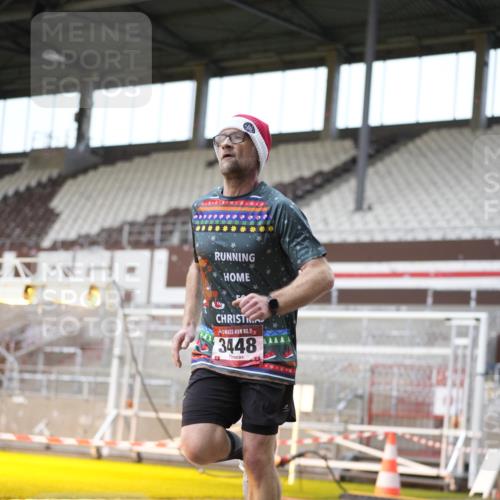 07.12.2025 - St. Pauli X-Mass-Run No. 15 Patografie http://msf.ph/oto/9370258 07.12.2025 11:34:00 Ziel 2056, 3139, 3448, 3549, 4844 meine-sportfotos.de