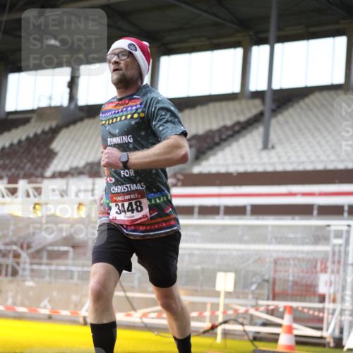 07.12.2025 - St. Pauli X-Mass-Run No. 15 Patografie http://msf.ph/oto/9370260 07.12.2025 11:34:00 Ziel 2056, 3139, 3448, 3549, 4844 meine-sportfotos.de