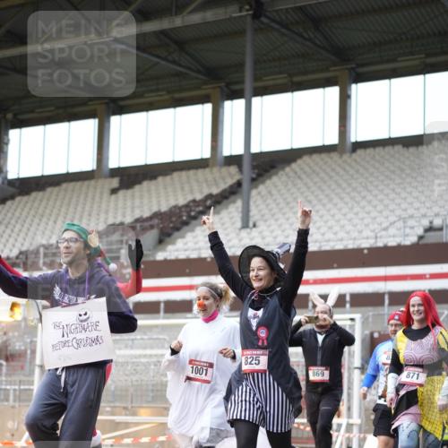 07.12.2025 - St. Pauli X-Mass-Run No. 15 Patografie http://msf.ph/oto/9370269 07.12.2025 11:34:08 Ziel 820, 825, 864, 869, 871, 1001, 1710, 1908, 2277, 2280, 2635, 3139, 3448, 3549 meine-sportfotos.de