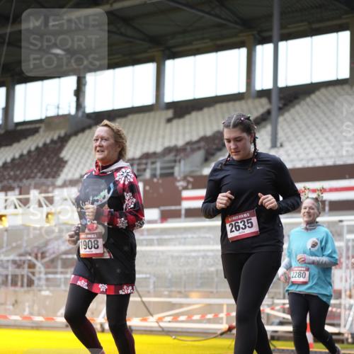 07.12.2025 - St. Pauli X-Mass-Run No. 15 Patografie http://msf.ph/oto/9370286 07.12.2025 11:34:12 Ziel 820, 825, 864, 869, 871, 1001, 1710, 1908, 2277, 2280, 2635, 3387, 3448 meine-sportfotos.de