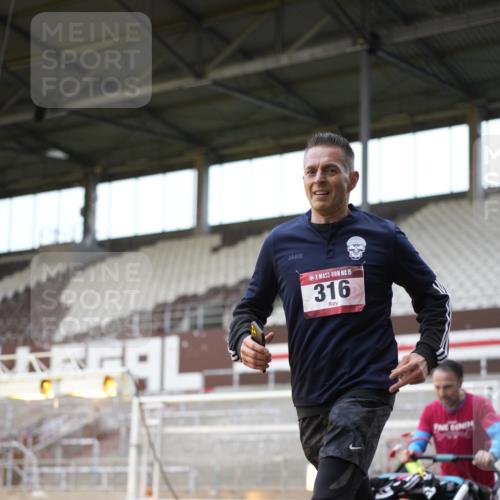 07.12.2025 - St. Pauli X-Mass-Run No. 15 Patografie http://msf.ph/oto/9370326 07.12.2025 11:34:49 Ziel 316, 2413, 2456, 2458, 2704, 2706 meine-sportfotos.de