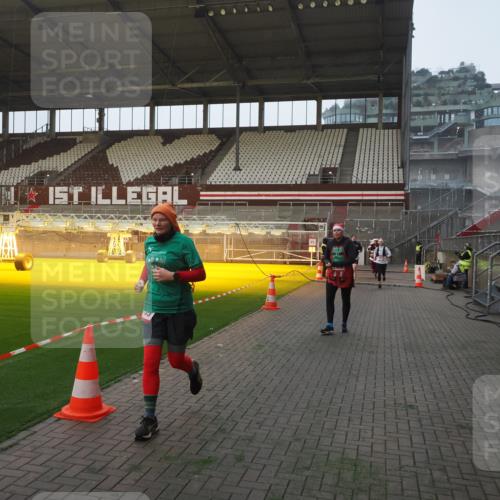 07.12.2025 - St. Pauli X-Mass-Run No. 15 Fabian Wolf http://msf.ph/oto/9370382 07.12.2025 10:02:32 Ziel 63, 304, 1105, 1828, 1829, 2510, 2514, 2604, 2908, 2923 meine-sportfotos.de