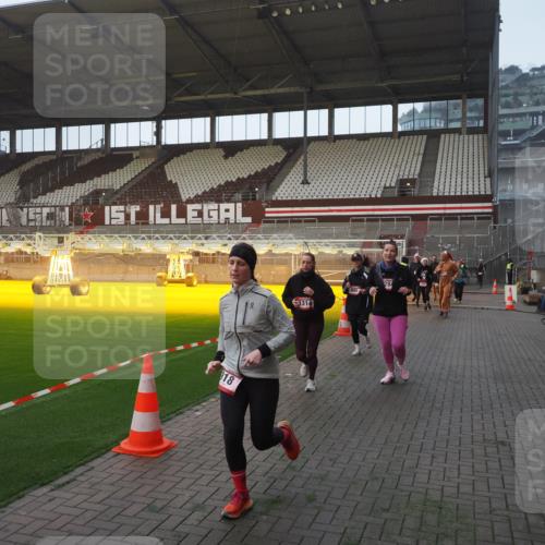 07.12.2025 - St. Pauli X-Mass-Run No. 15 Fabian Wolf http://msf.ph/oto/9370434 07.12.2025 10:02:54 Ziel 442, 443, 885, 918, 936, 943, 1314, 2505, 2780, 2781, 3284, 3417, 3518, 3892 meine-sportfotos.de